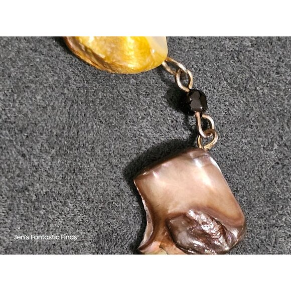 Handcrafted Shell & Glass Bead Bracelet With Lobster Clasp - Picture 9 of 11